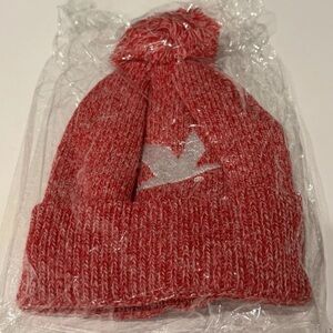 WAWA Gasoline company POM POM HAT with SOCKS * NEW *